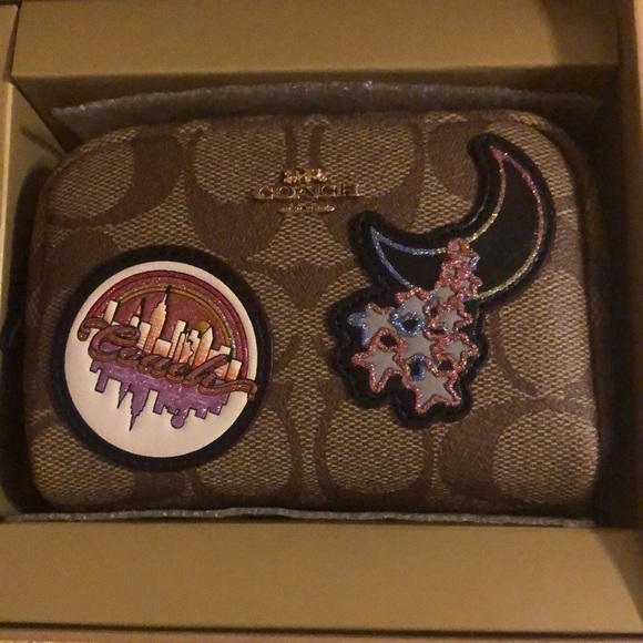 ⭐️🌙 COACH BOXED MINI BOXY COSMETIC CASE AND HAIR TIES SET ⭐️🌙 - Picture 7 of 16